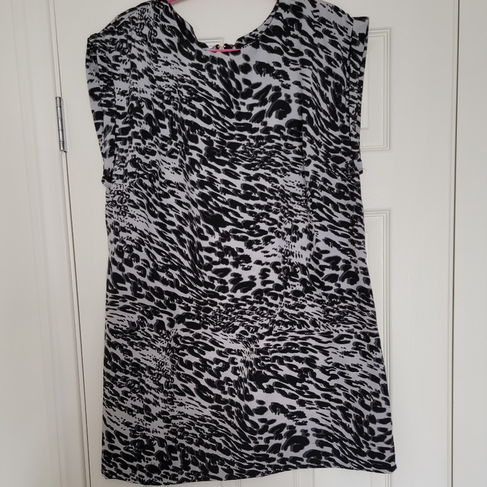 Leopard print shift dress